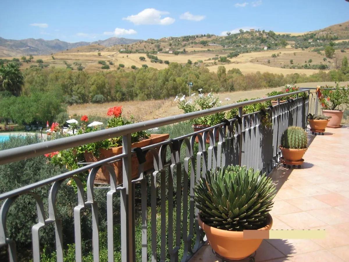 Bed & Breakfast Oasi Del Lago Regalbuto